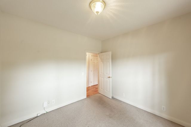 6513 N Mount Pleasant Rd, Greenbrier, TN 37073