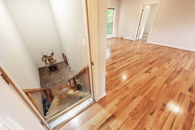 6513 N Mount Pleasant Rd, Greenbrier, TN 37073