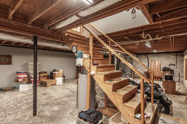 6513 N Mount Pleasant Rd, Greenbrier, TN 37073