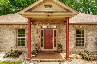 6513 N Mount Pleasant Rd, Greenbrier, TN 37073