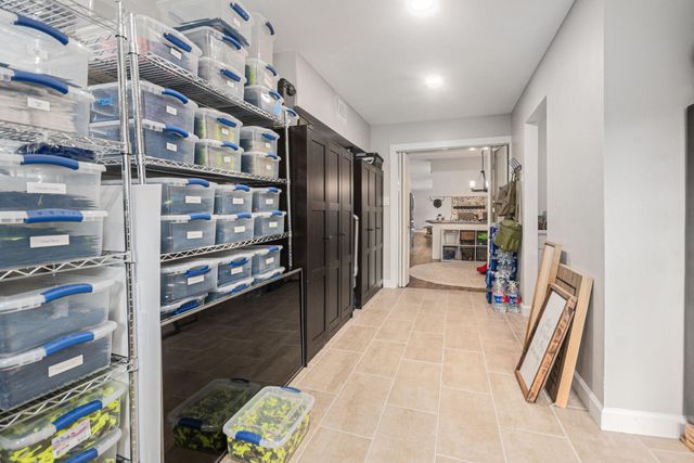 301 Mimosa Drive, Hitchcock, TX 77563