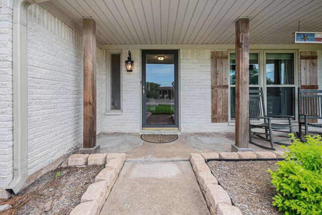 301 Mimosa Drive, Hitchcock, TX 77563