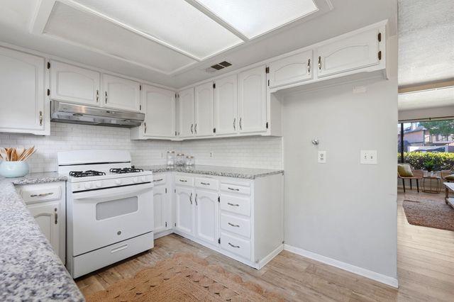 331 N Capitola Court 4, Porterville, CA 93257