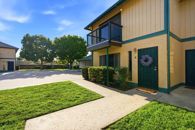 331 N Capitola Court 4, Porterville, CA 93257