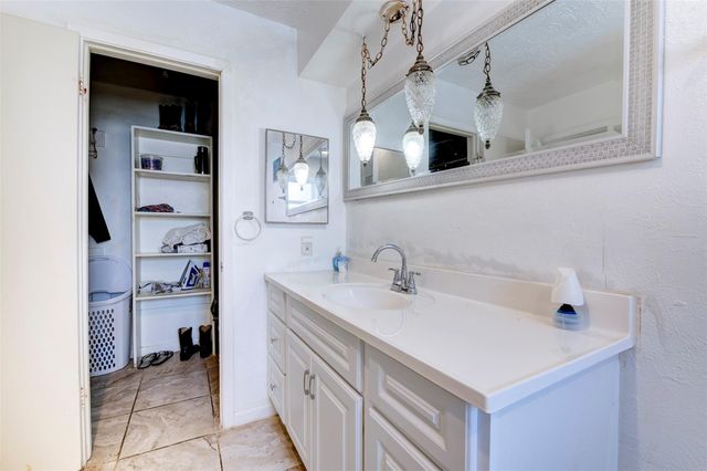 11602 Bickwood Dr Drive, Houston, TX 77089