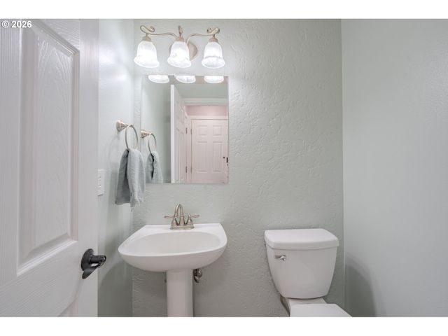 705 Ne 158TH Ave, Vancouver, WA 98684