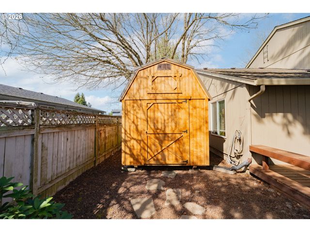 705 Ne 158TH Ave, Vancouver, WA 98684