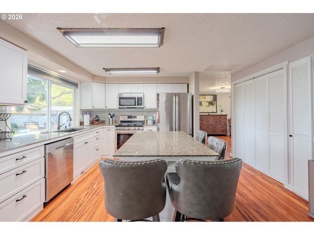 705 Ne 158TH Ave, Vancouver, WA 98684