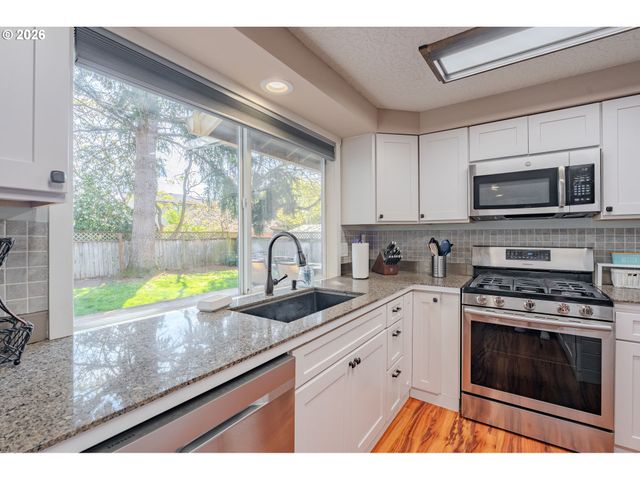 705 Ne 158TH Ave, Vancouver, WA 98684