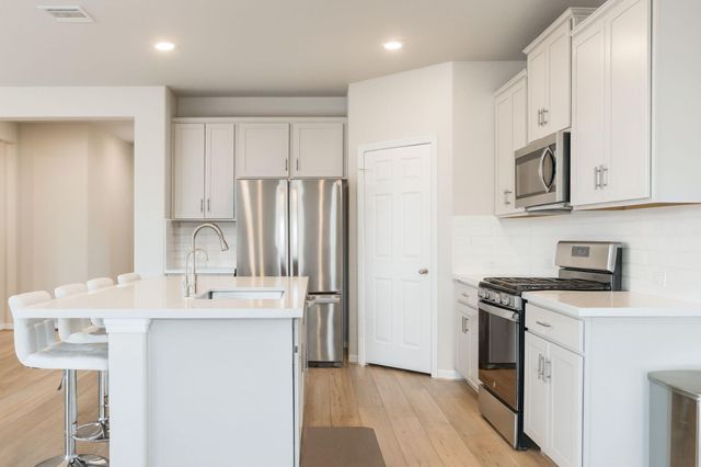 14314 Lunan Drive, Texas City, TX 77568