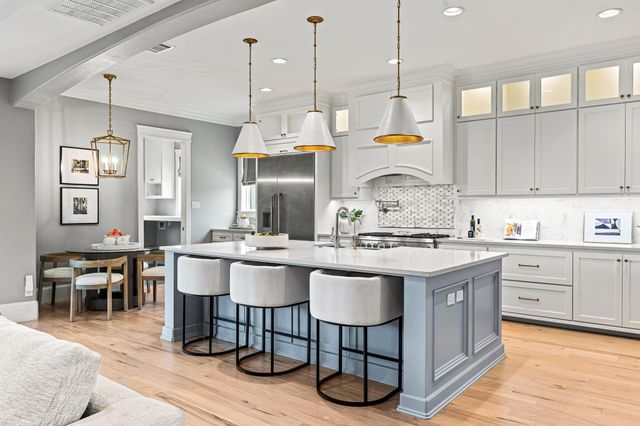 1717 Bayram Drive, Houston, TX 77055