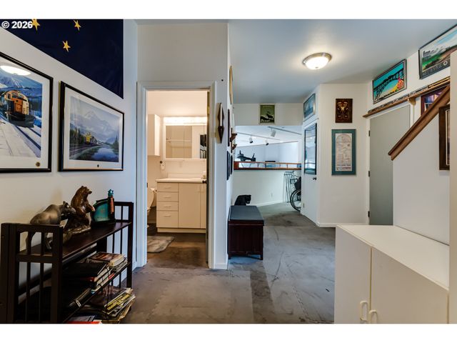 48251 E COMMERCIAL St, Oakridge, OR 97463