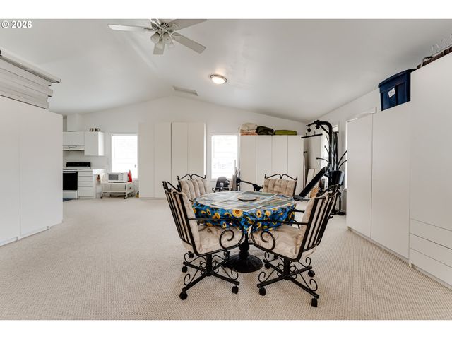 48251 E COMMERCIAL St, Oakridge, OR 97463