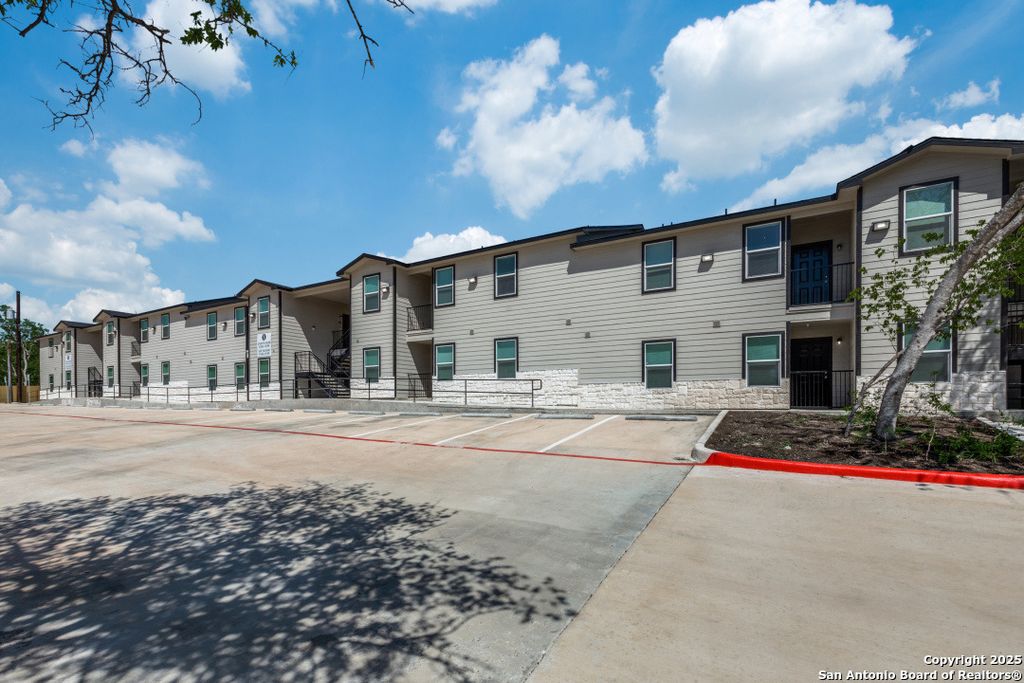 5415 Ingram Rd Apt 1101, San Antonio, TX 78228