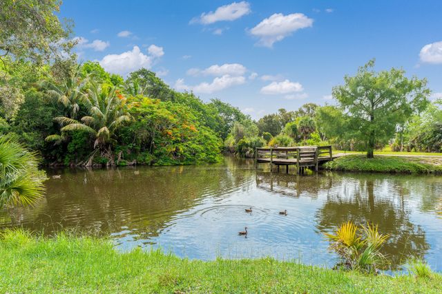 612 SE 6th Street, Stuart, FL 34994