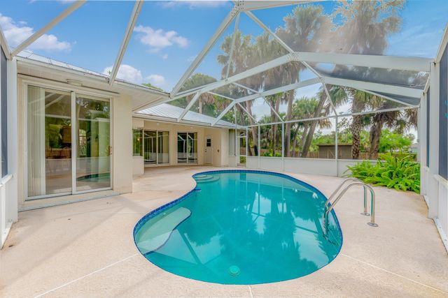 612 SE 6th Street, Stuart, FL 34994