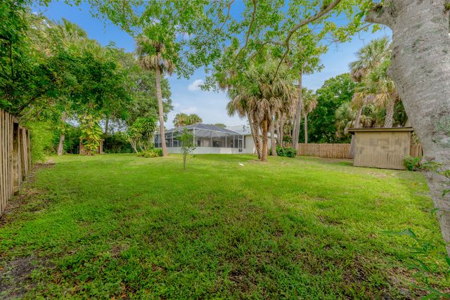 612 SE 6th Street, Stuart, FL 34994