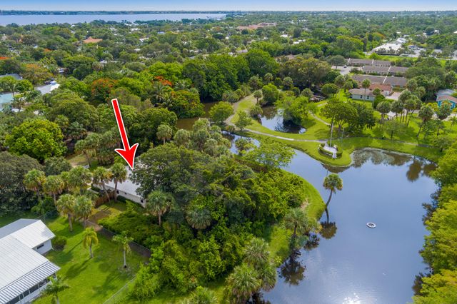 612 SE 6th Street, Stuart, FL 34994