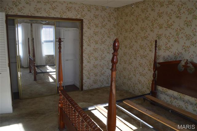 3949 Flad Avenue, St Louis, MO 63110