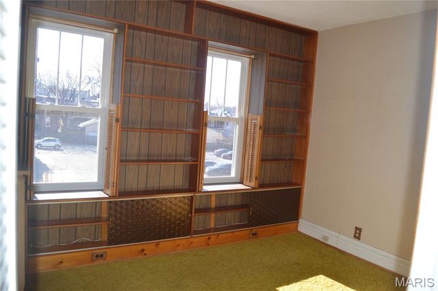 3949 Flad Avenue, St Louis, MO 63110