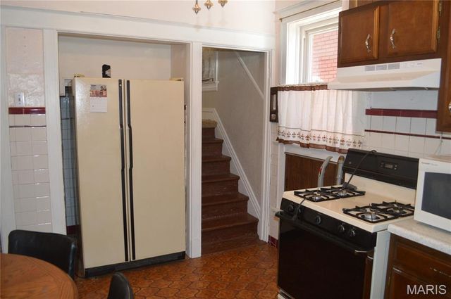 3949 Flad Avenue, St Louis, MO 63110