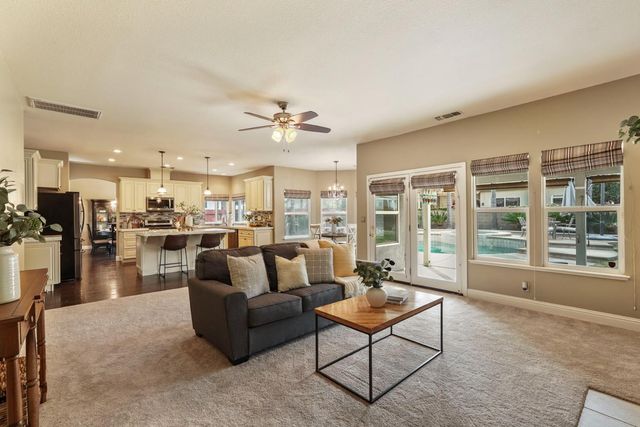 2501 Leonatus Ave, Modesto, CA 95355