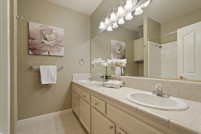 2501 Leonatus Ave, Modesto, CA 95355