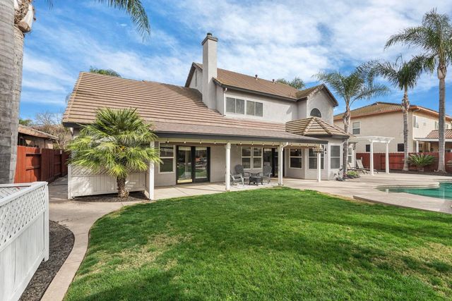 2501 Leonatus Ave, Modesto, CA 95355