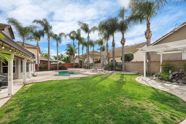 2501 Leonatus Ave, Modesto, CA 95355