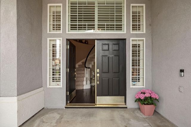 2501 Leonatus Ave, Modesto, CA 95355