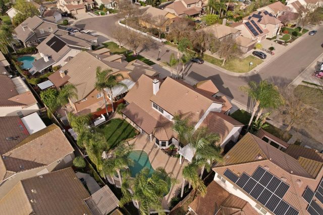 2501 Leonatus Ave, Modesto, CA 95355