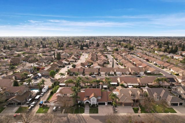 2501 Leonatus Ave, Modesto, CA 95355