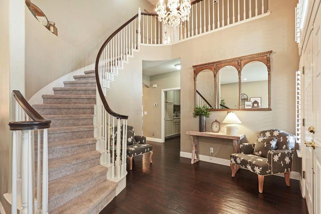 2501 Leonatus Ave, Modesto, CA 95355