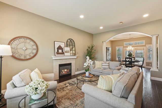 2501 Leonatus Ave, Modesto, CA 95355