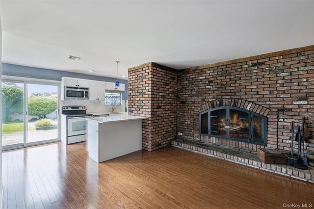 279 E Shore Drive, Massapequa, NY 11758