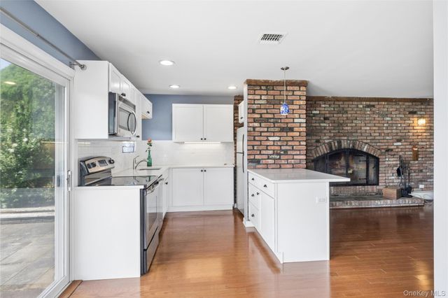 279 E Shore Drive, Massapequa, NY 11758