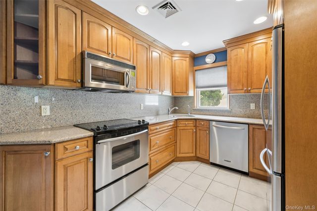 279 E Shore Drive, Massapequa, NY 11758