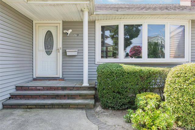 279 E Shore Drive, Massapequa, NY 11758