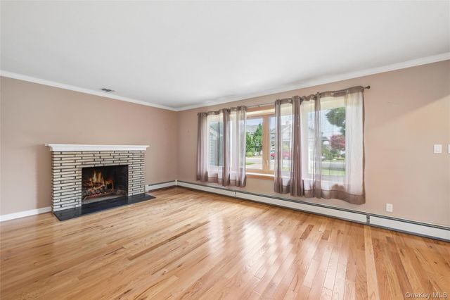 279 E Shore Drive, Massapequa, NY 11758