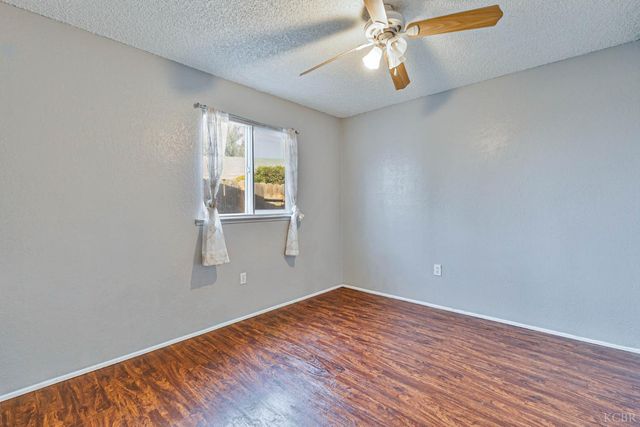 11384 Manzanita Street, Armona, CA 93202