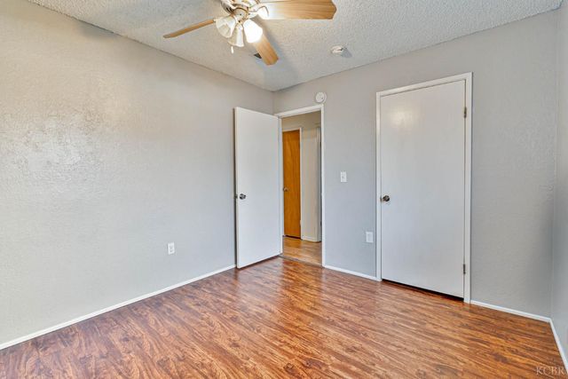 11384 Manzanita Street, Armona, CA 93202