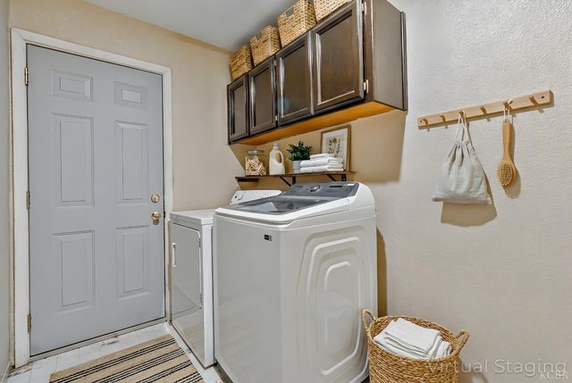 11384 Manzanita Street, Armona, CA 93202