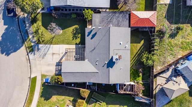 11384 Manzanita Street, Armona, CA 93202