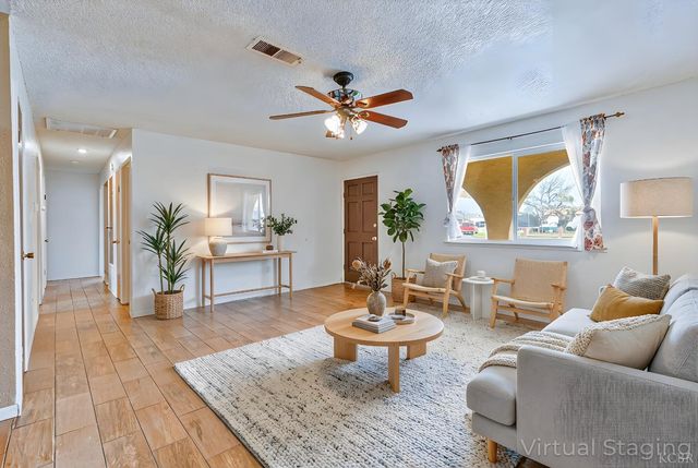 11384 Manzanita Street, Armona, CA 93202