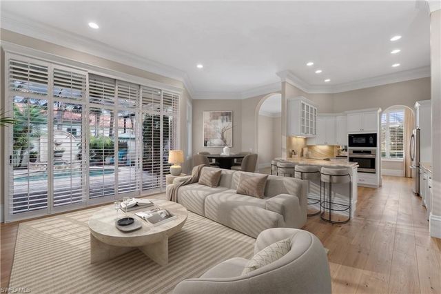 2595 Twinflower LN, Naples, FL 34105