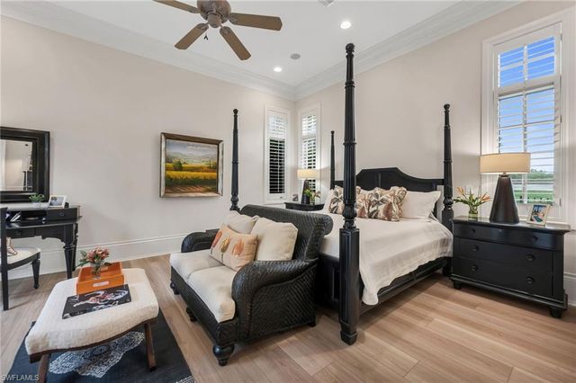 2595 Twinflower LN, Naples, FL 34105