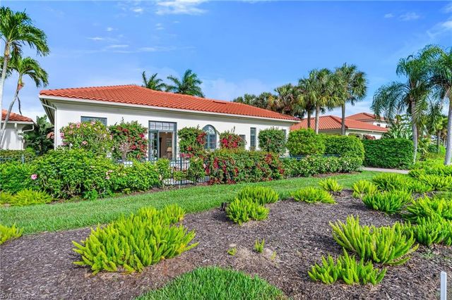 2595 Twinflower LN, Naples, FL 34105