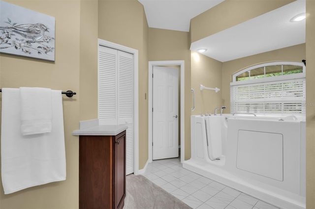 1404 EAST LAKE WOODLANDS PARKWAY, Oldsmar, FL 34677