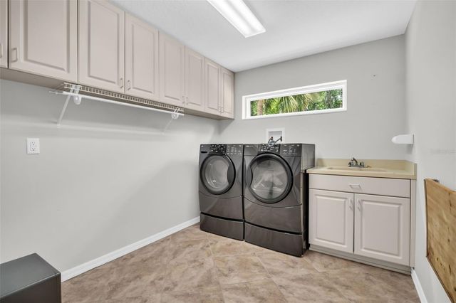 1404 EAST LAKE WOODLANDS PARKWAY, Oldsmar, FL 34677