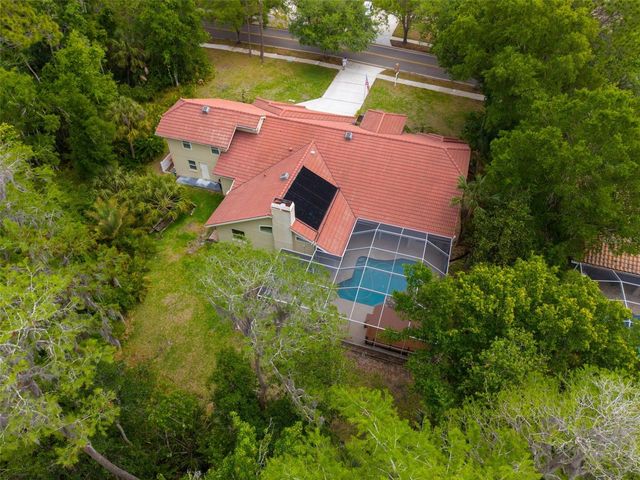 1404 EAST LAKE WOODLANDS PARKWAY, Oldsmar, FL 34677